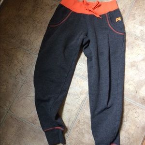 New Nike’s girl sweatpants size 10-12